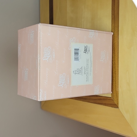 2001 Precious Moments "Healing Begins With Forgiveness" Figurine - Picture 8 of 8